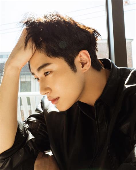 변우석 Woo Seok Byeon .